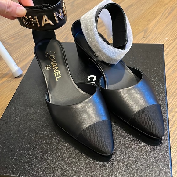 unique shoes - Picture 1 of 3
